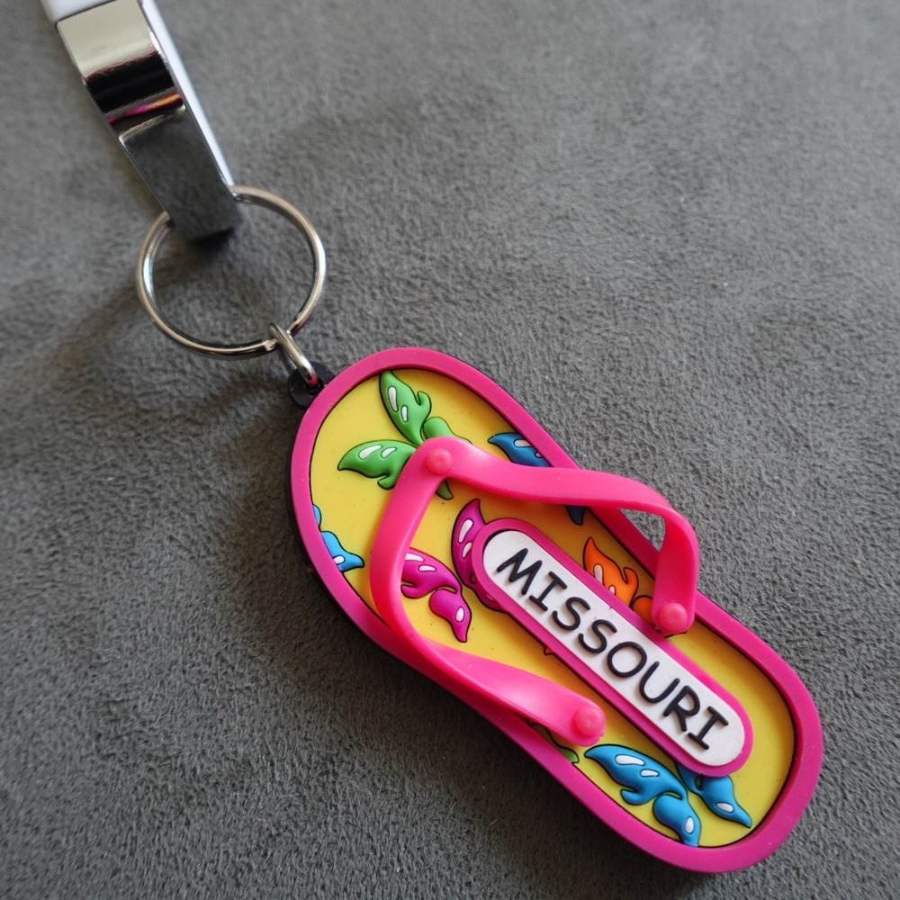 Missouri Keychain Pink Rubber Flip Flop Sandal Novelty Destination Travel